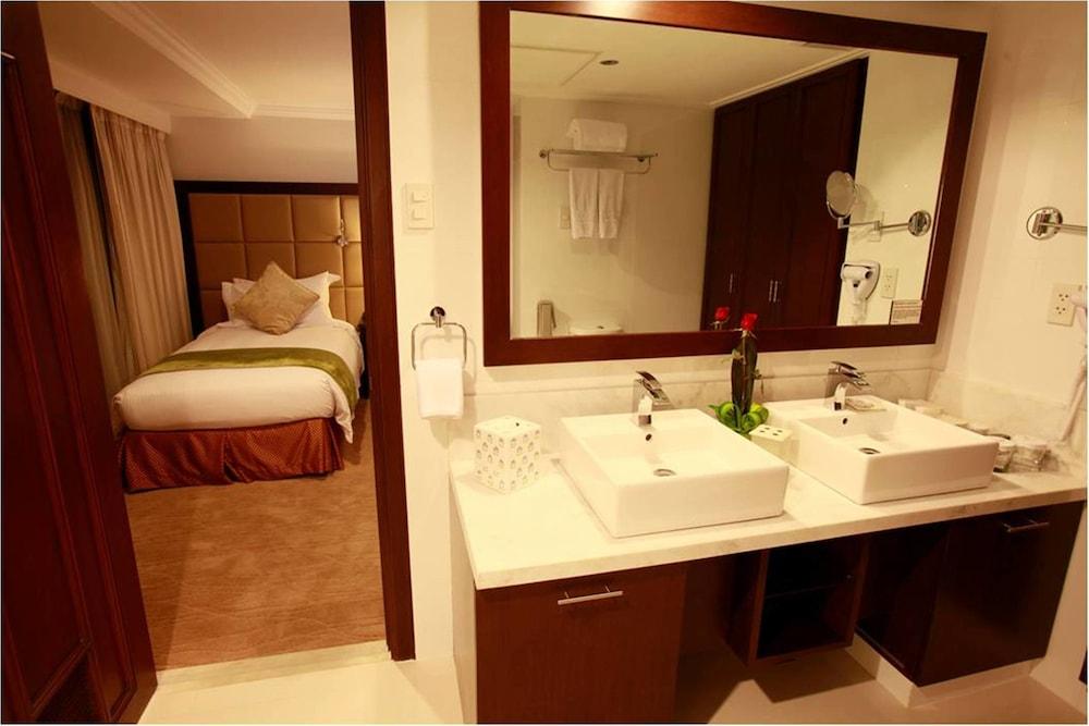 Discovery Suites Manila, Philippines Pásig Exterior foto